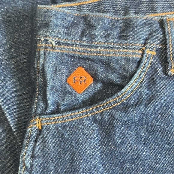 Wrangler Flame Resistant Jeans Size 44 - Picture 4 of 9